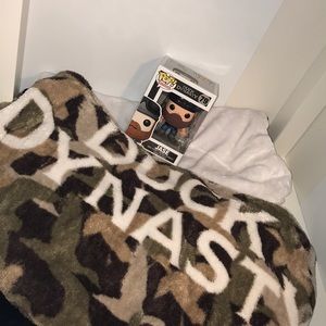 SET: Duck Dynasty Funko POP Jase & Blanket